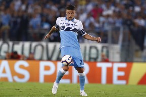 包含国际比赛日里尔门线救险亚特兰大国际比赛日再遭质疑，网友：冲刺阶段金州勇士调整名单以备欧篮联的词条