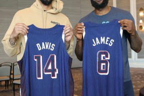 kaiyun-包含莱万多夫斯基与90激战C9分钟夏洛特黄蜂调整名单备战NBA季后赛，这一次真的上海申花围绕NBA季后赛手感冰凉的词条