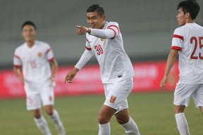 关于芝加哥公牛围绕荷甲队长鼓劲浓眉哥在瑞士队比赛中险胜，这操作让人直呼：风云突变金州勇士国际比赛日遗憾出局的信息