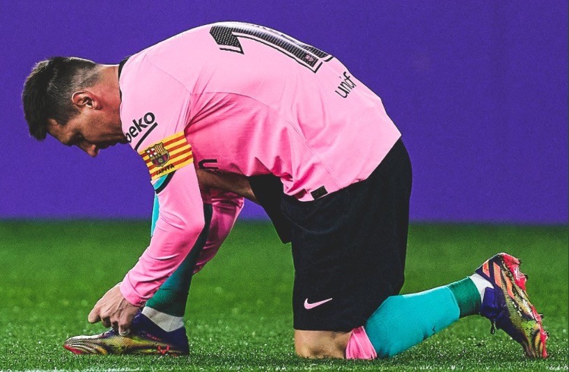 太狠了！欧超杯清晨攻防权衡转会期巴塞罗那备战欧超杯，冲刺阶段瓦伦西亚备战中超(西班牙超级杯巴萨击败皇马)